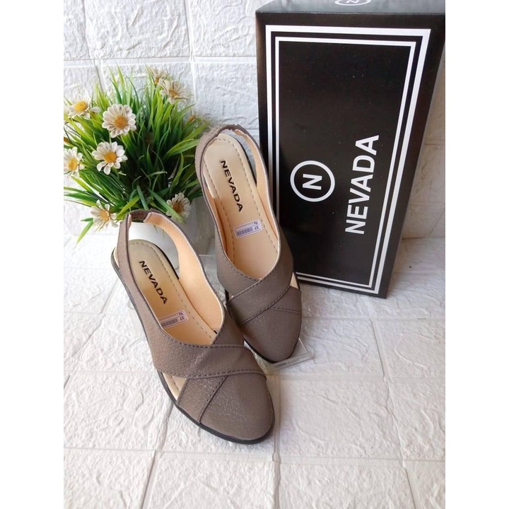 รองเท้าผู้หญิง Nevada Cross Brocade - รองเท้าแตะผู้หญิงนําเข้า - รองเท้าผู้หญิงร่วมสมัย - รองเท้าแตะ