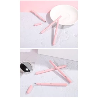 อายไลเนอร์ แบบหัวแปรง ติดทนทานอายไลเนอร์สีดำ แบบกันน้ำ สำหรับแต่งหน้าซองสีชมพูน่ารัก