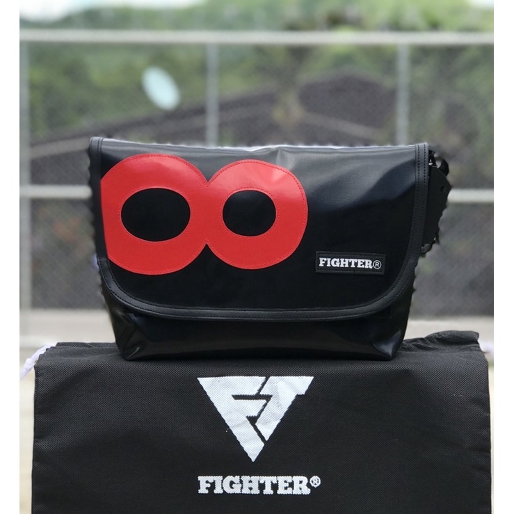 Fighter กระเป๋าสะพายข้าง(ของแท้พร้อมส่ง)ดำ8 (ส่งด่วน) กทม.1 วันถึง ตจว.2-3วันถึง เปิดการมองเห็น Ai S