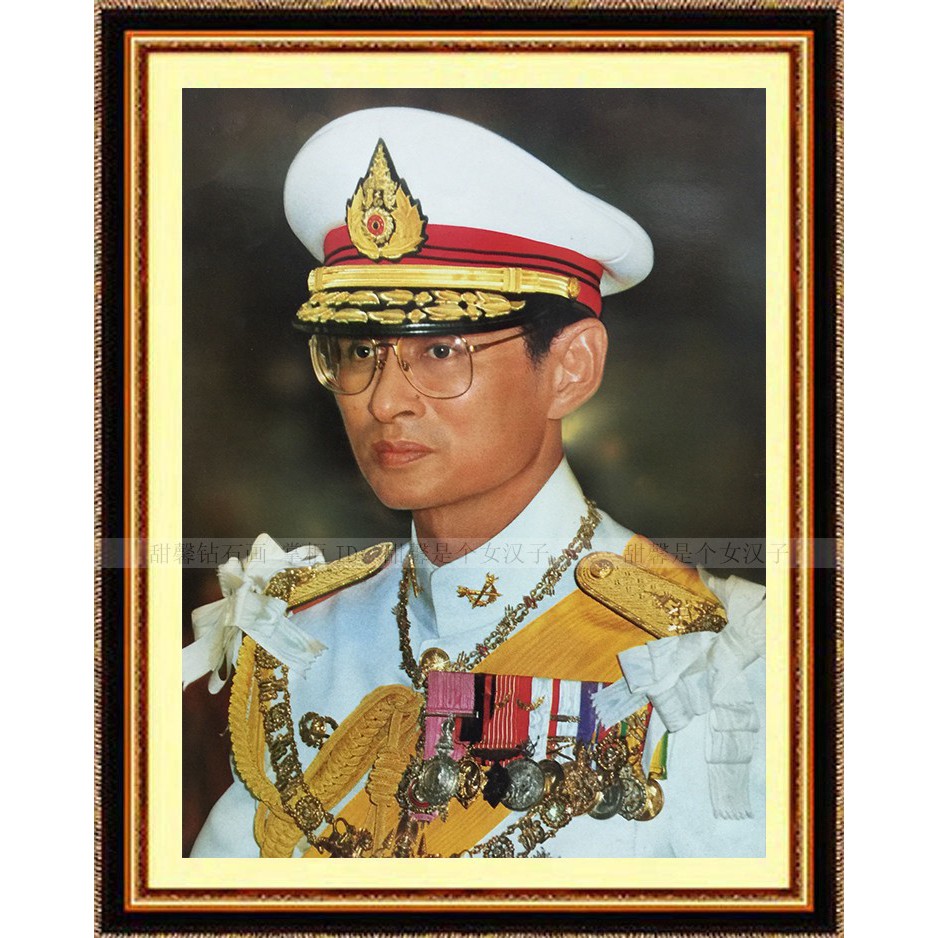 รัชกาลที่9(JK0253) คริสตัลเม็ดเหลี่ยม ครอสติชคริสตัล สินค้าพร้อมส่ง