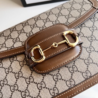 ⭐️ กระเป๋าสะพาย เกรด Hi-End VIP.  หนัง.  พร้อมส่ง.  มีกล่อง⭐️