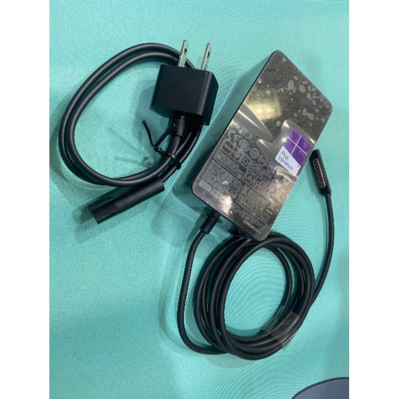 Surface Power Supply 48W 12V 3.6ASpecifications:Input: AC 100~240V, 50/60HzOutput: 48W 12V 3.6APowe