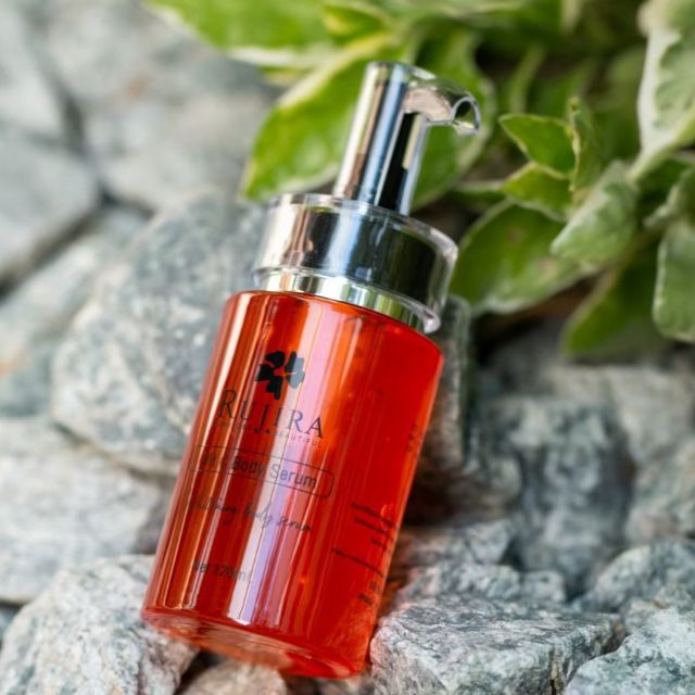 Rujira vit  cแท้100%