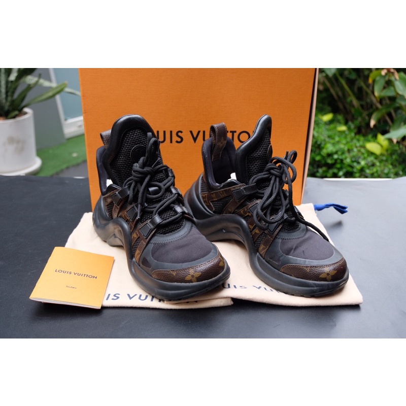 #SH5516 👜: Used LV Shoes size 37