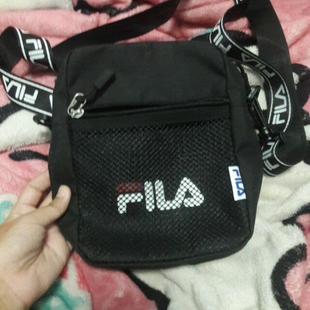 กระเป๋า Fila สีดำ