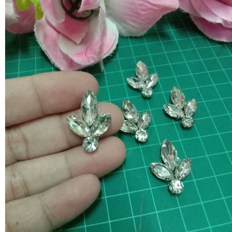 KUNANG FIREFLY DESIGN B: GLASS BEADS/IRON ON BEADS/CUNKY BEADS/MANIK TAMPAL/CRYSTAL PATCH