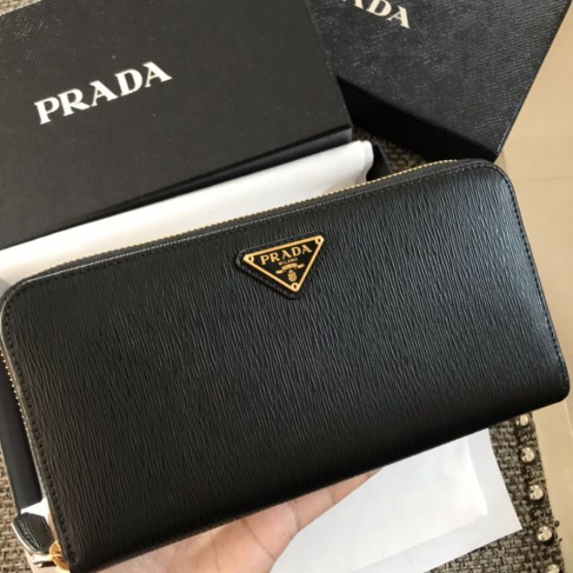 PRADA zippy wallet 2020 | Shopee Thailand