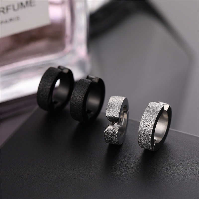 Our XX Stardust Clip ต่างหูหนีบ วัสดุไทเทเนียมเกรดเครื่องมือแพทย์ (C013-C014)