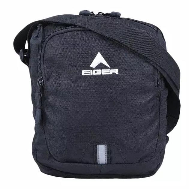 Eiger1989 กระเป๋าสะพายข้าง TRAVEL POUCH 2F 3L - สีดํา ของแท้