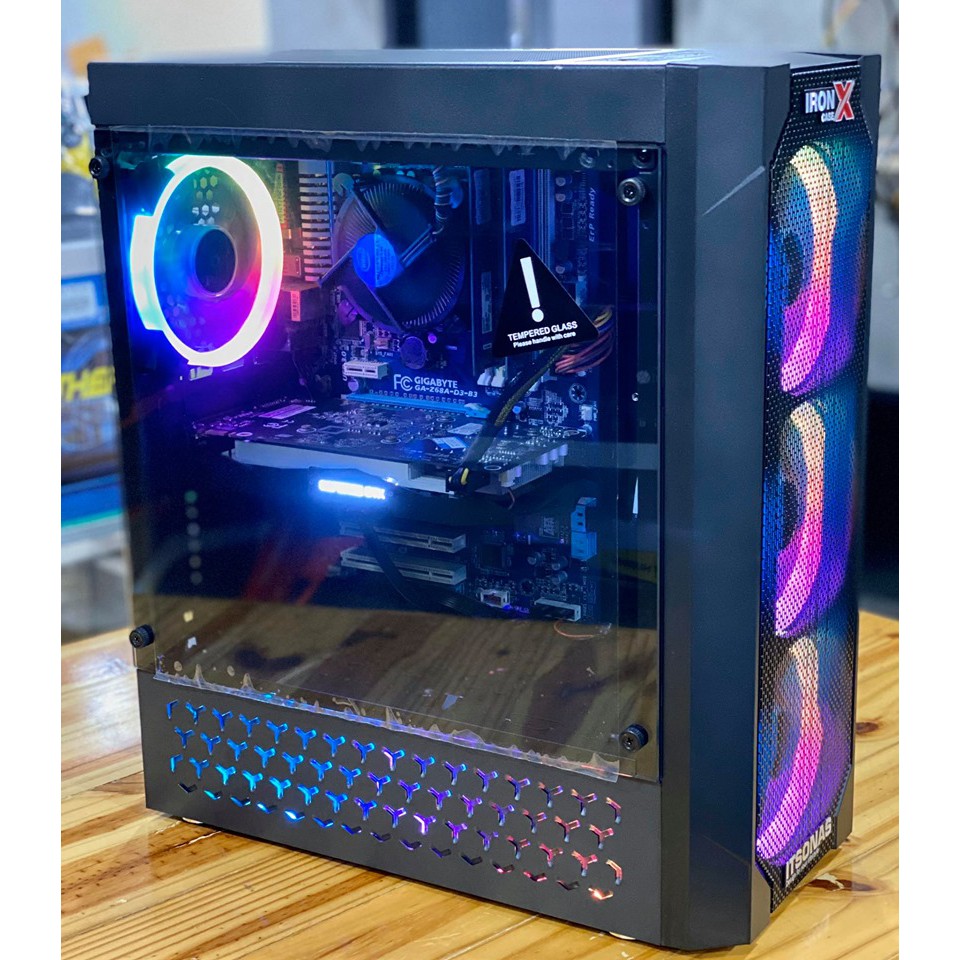คอมแรงๆ CORE I7 / GTX1050TI 4GB หรือ RX560 4GB / RAM8GB / SSD120GBหรือHDD1000GB