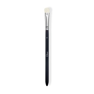 DIOR แปรง Dior Backstage Eyeshadow Shader Brush N° 21 แปรงสำหรับดวงตา คิ้ว แปรง อุปกรณ์แต่งหน้า เครื่องสำอาง ความงาม