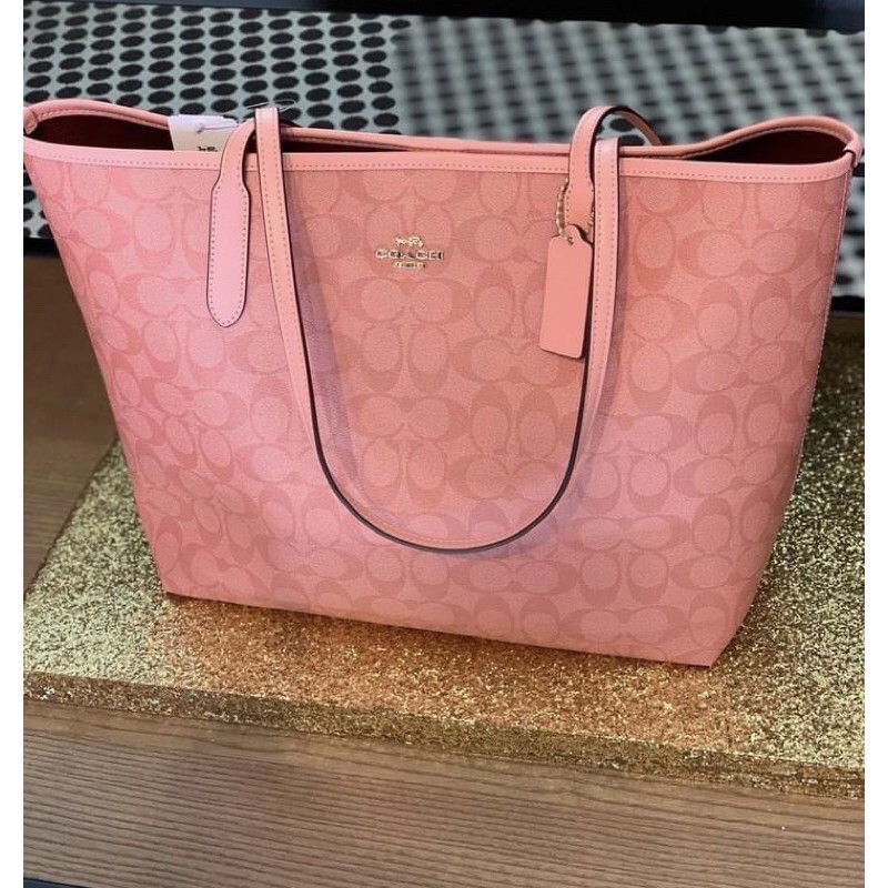 Coach รุ่น CITY TOTE IN SIGNATURE CANVAS (COACH 5696) IM/CANDY PINK