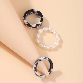 แหวนเซ็ตเรซิ่นขาวดำเท่ๆ 3pcs Black and White Resin Ring