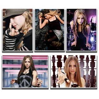 โปสเตอร์ รูปดาว Avril Lavigne Family สําหรับตกแต่งบ้าน