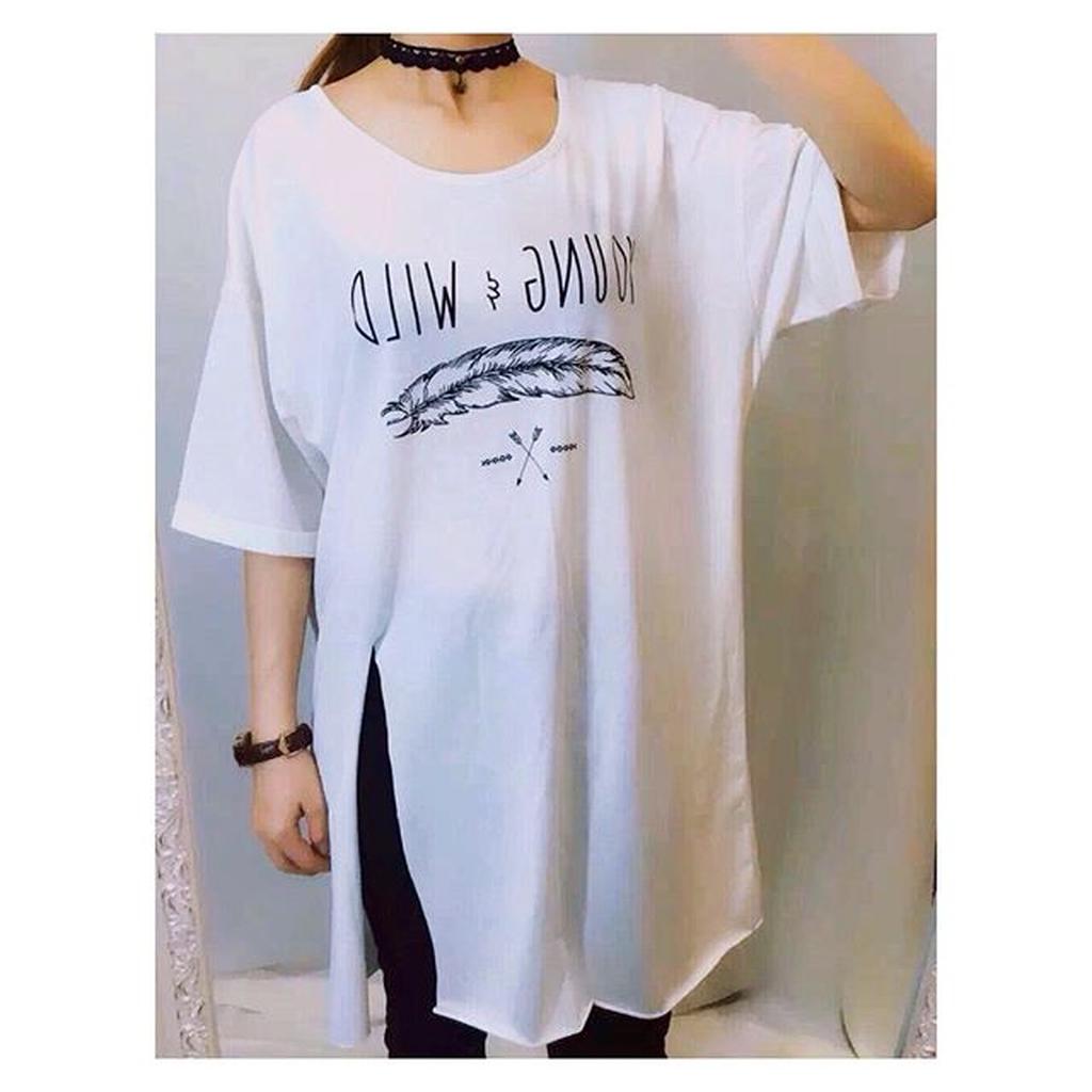 เสื้อยืดแหวกข้าง ใส่สบาย ชิคๆ 250.- 
ฟรีไซส์ค่ะ
Line : pdream789