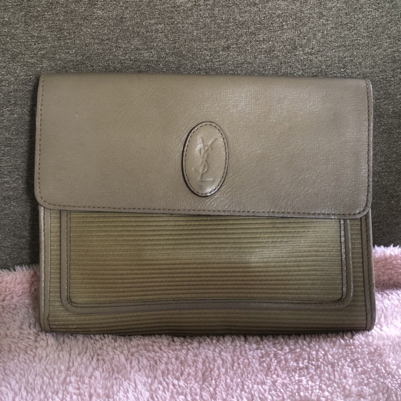 กระเป๋าครัทช์ YSL ของแท้✅✅