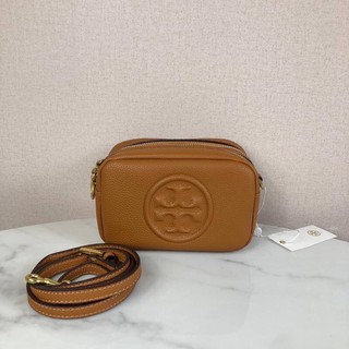 กระเป๋าสะพาย TORY BURCH เปิด - ปิดกระเป๋าด้วยซิป