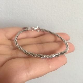 สร้อยข้อมือ สองเกลียว