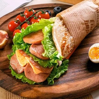 แฮมหมูกระป๋องเนื้อสัมผัสเนียนนุ่ม หอมกลิ่นเครื่องเทศ รสชาติเค็มอ่อนๆขนาด梅林午餐肉罐头340g