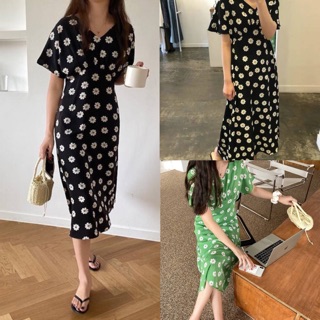 ชุดเดรส‼️พร้อมส่ง 🖤💚Newwwwwww -งานนำเข้า พร้อมส่ง- GB daisy long dress เดรสยาวคอวี ลายดอกเดซี่สีขาว ทรง