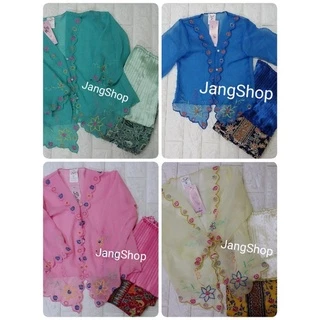 ชุดมาเลเซียเด็กหญิง ชุดอาเซียนประเทซมาเลเซีย เด็กหญิง น้อง2-12ปี พร้อมส่ง ชุดมาเลเซียเด็กหญิง