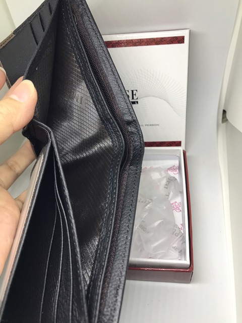 กระเป๋าสตางค์ HORSE หนังแท้ พร้อมส่ง พร้อมกล่อง *กระดุมต่อสี*