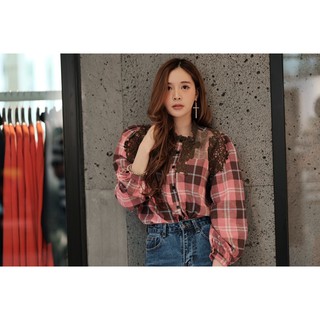 เสื้อลายสก๊อตแต่งลูกไม้ Korea (สินค้าเข้าใหม่)