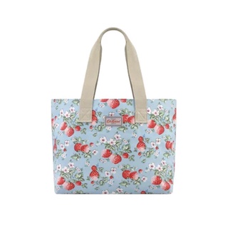 CATH KIDSTON กระเป๋า large tote wild strawberry สีฟ้าอ่อน