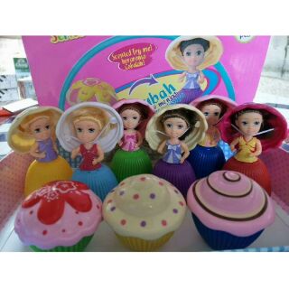 MINI CUPCAKE SURPRISE DOLLS