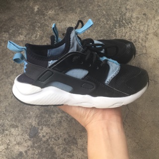 รองเท้า Nike Huarache รองเท้ามือสองของแท้ 100% พร้อมส่ง 18 cm