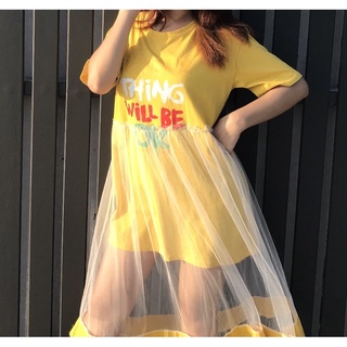 พร้อมส่ง เสื้อยืด สีเหลือง แต่งปลายเก๋มาก มือสองสภาพดี