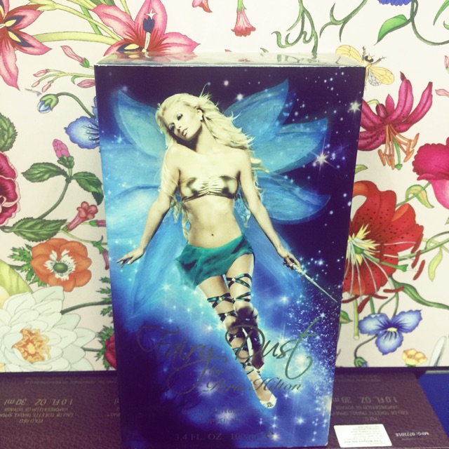 Paris Hilton fairry dust