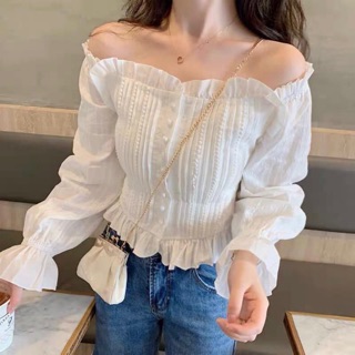 Off shoulder เสื้อปาดไหล่ทรงสวย