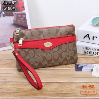 กระเป๋าแบรนเนมcoach คล้องมือ แจ้งสีในแชท