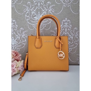 (ผ่อน0%) กระเป๋าสะพายข้าง Michael Kors Medium Mercer Messenger Bag สีเหลือง honeycomb หนังแท้