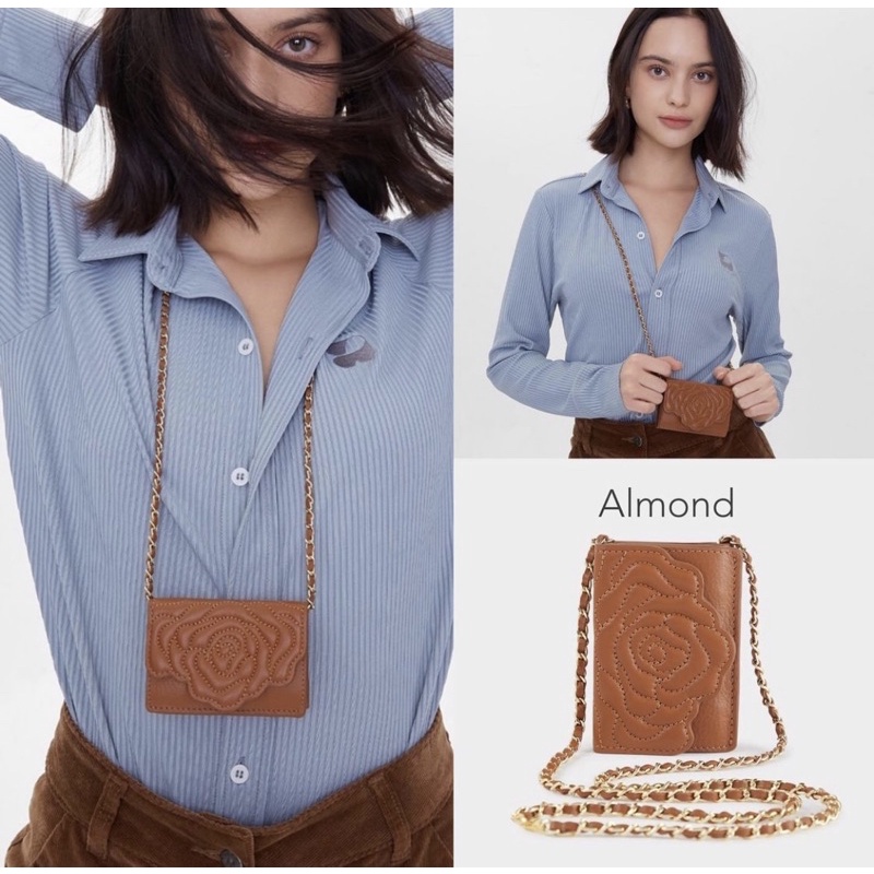 ส่งต่อ Aristotle bag woc nano สี almonds