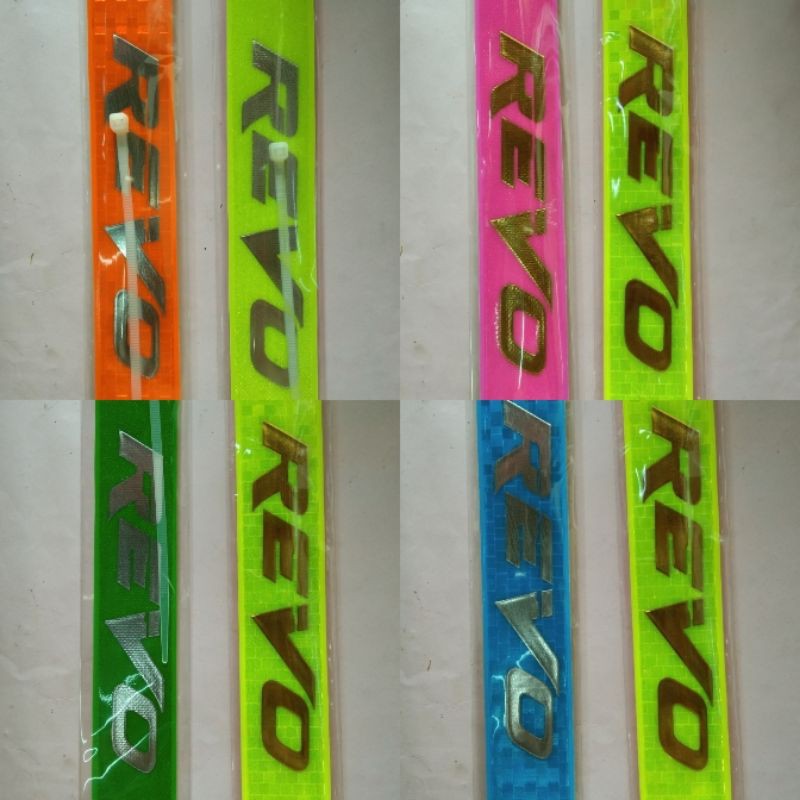 ริบบิ้นห้อยท้ายรถยนต์ REVO สะท้อนแสง 1ชิ้น มี 2 สี