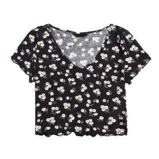 New!! เสื้อครอปคอวีลายดอก Size M
