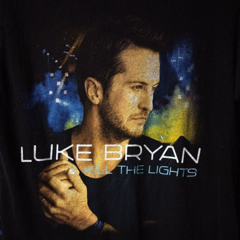 เสื้อยืดมือสอง Usa เสื้อวง Luke Bryan  เป็นนักร้องแนวคันทรีชาวอเมริกัน Size S-M. อก19/ยาว26