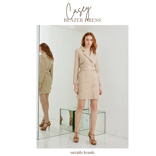 Casey Blazer Dress - เดรสทรงสูทกระดุมทอง พร้อมเข็มขัด (เบจ)