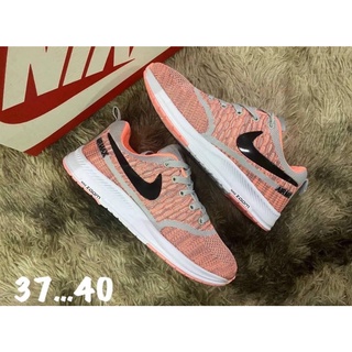 รองเท้า Nike Air Max คละสี