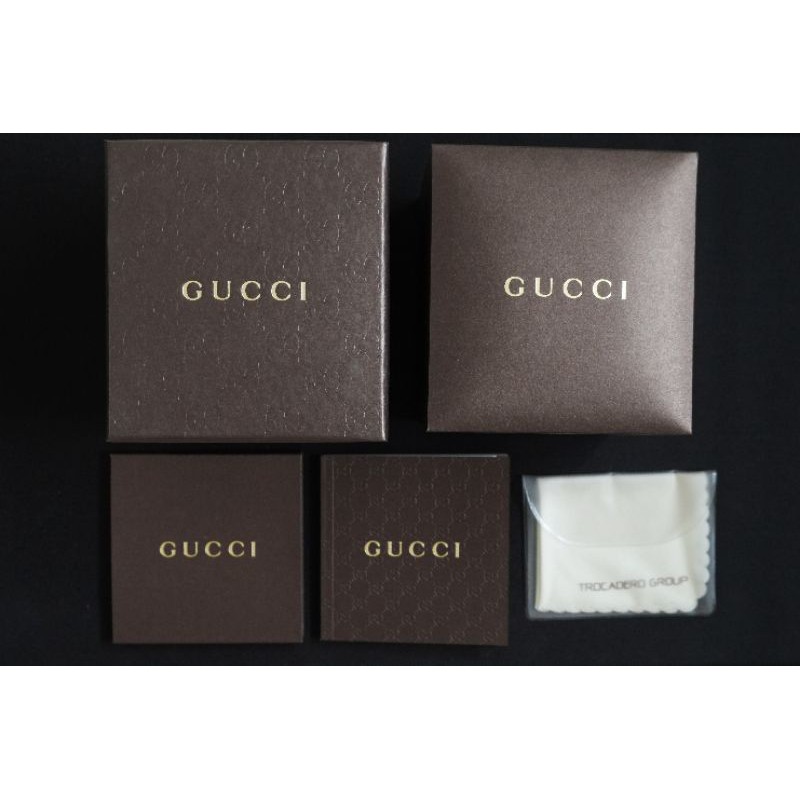 Gucci  Digital  Watch
