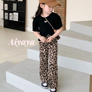 Aiyaya ชุดเสื้อผ้าเด็กผู้หญิง เสื้อผ้าเด็กผู้หญิง ชุดเด็กผู้หญิงเสื้อยืดแขนสั้นและกางเกงเสือดาวผ่า 159