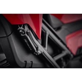 Evotech แผ่นปิดรูพักเท้าหลัง (Blanking Plate) สำหรับ BMW S1000RR ปี 2020