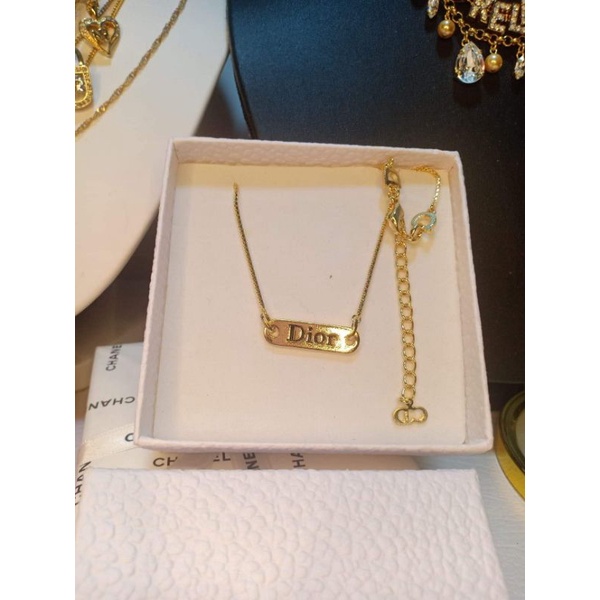 Dior necklace vintageสร้อยคอDior ✨
ของแท้💯%
ขนาดปรับได้ค่ะ
ขนาด17.5นิ้ว 
4500🔖