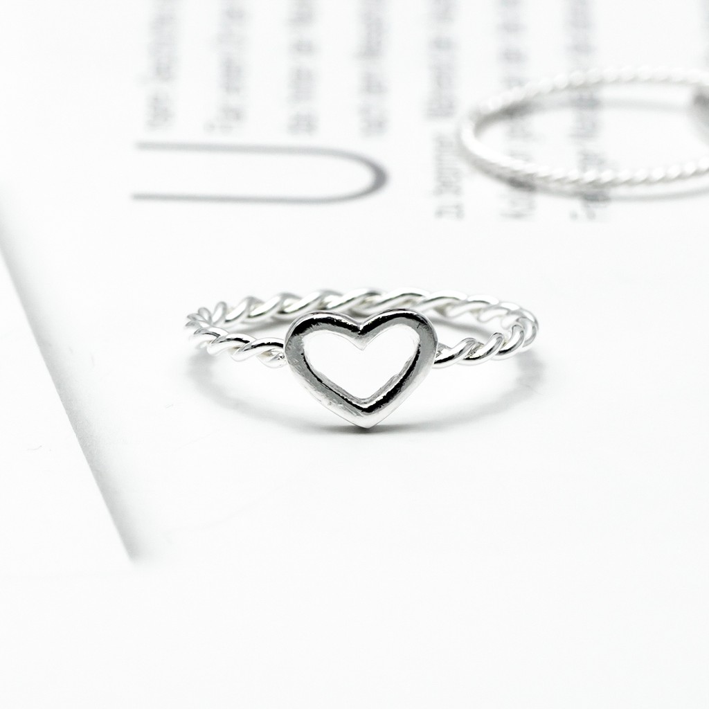 139 บาท Star Jewelry แหวนเงินแท้ 92.5% แหวนแฟชั่น แหวนมินิมอล รุ่น RS3052-SS Fashion Accessories