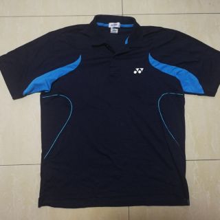 เสื้่อกีฬาแบดมินตัน yonex สีดำคอปก sizeXL