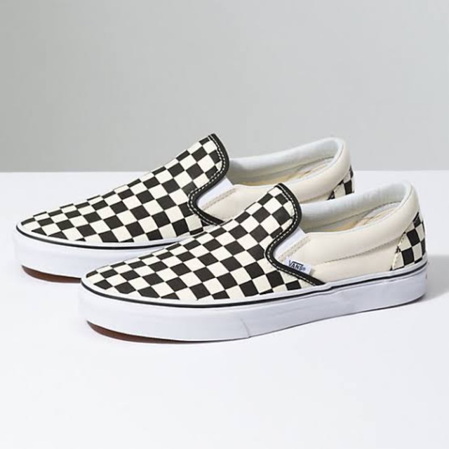 white slip on vans womens 7.5