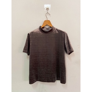shirt เสื้อ zara ใหม่สวย ผ้ากำมะหยี่ สาว s-m ใส่ได้ค่ะ
