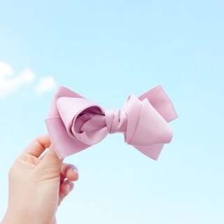 barrette lily pink